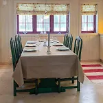 5 Person In *